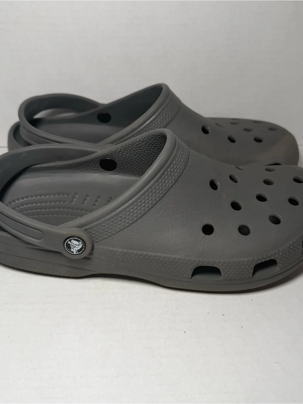 Crocs Classic Gray Slip Resistant Comfort Clogs Unisex Adult Size M-10 W-12